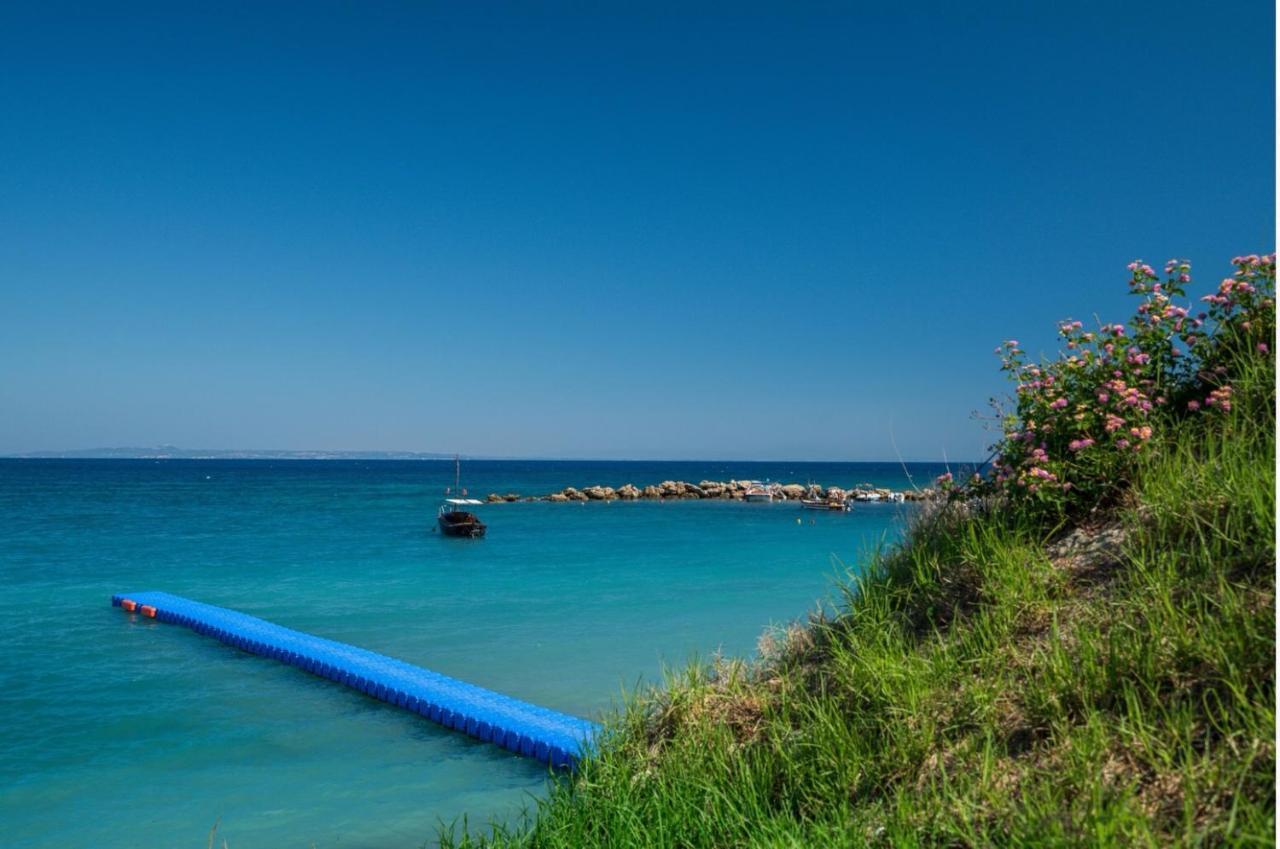 Porto Roma Seaside Studios Vasilikí Exterior foto